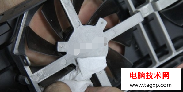 電腦顯卡怎么清理灰塵？顯卡清理灰塵圖文教程_www.laotiku.cn