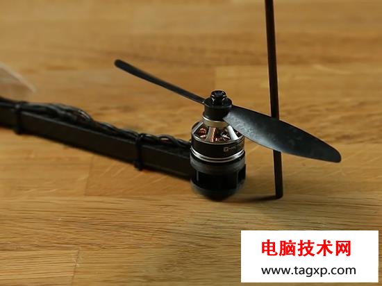 實測高速轉動下扇葉能砍瓜切菜，別輕視無人機