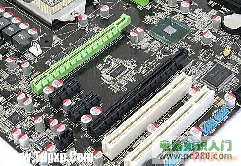 主板內(nèi)部外部接口圖解