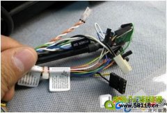 電腦機(jī)箱與主板連線教程