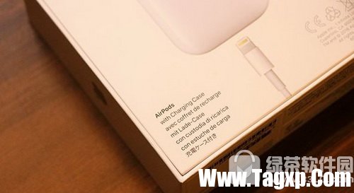 蘋果airpods無線耳機(jī)國行版開箱圖集 蘋果airpods值得買嗎3