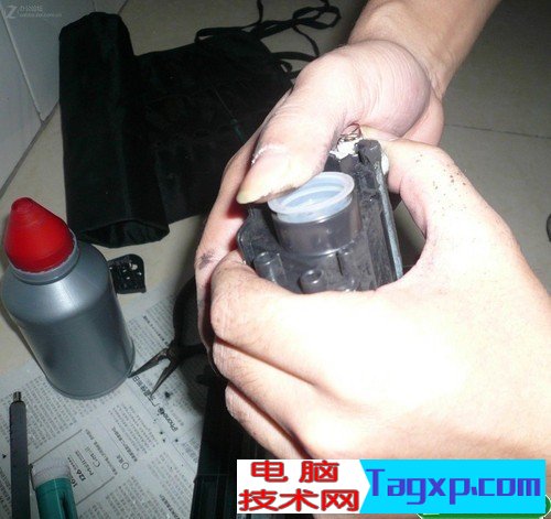 12a硒鼓加粉圖解