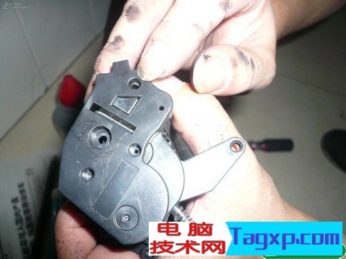 12a硒鼓加粉圖解