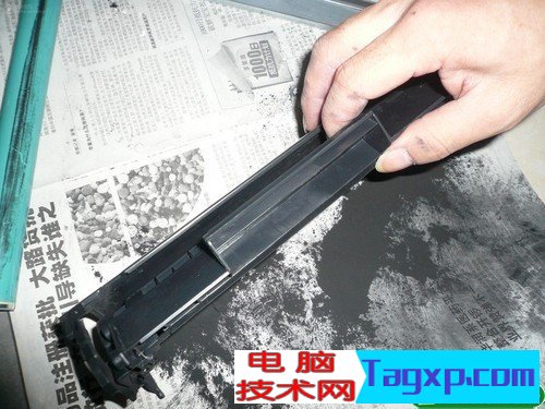 12a硒鼓加粉圖解