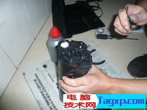 12a硒鼓加粉圖解