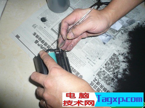 12a硒鼓加粉圖解