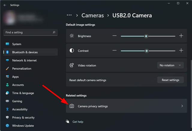 如何在 Windows 11 中更改相機設置?