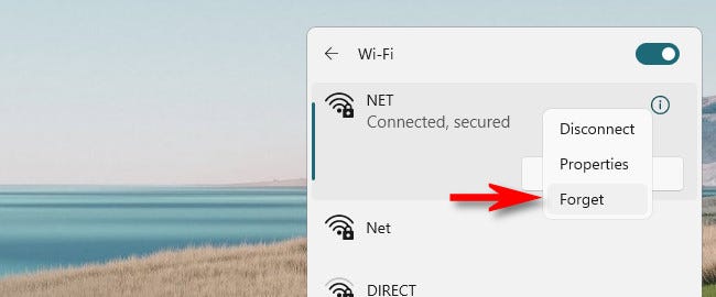 在 Windows 11 中，右鍵單擊 Wi-Fi 網(wǎng)絡(luò)并選擇“忘記”。