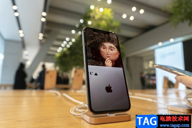 ?iPhone13調(diào)出小圓點(diǎn)的教程