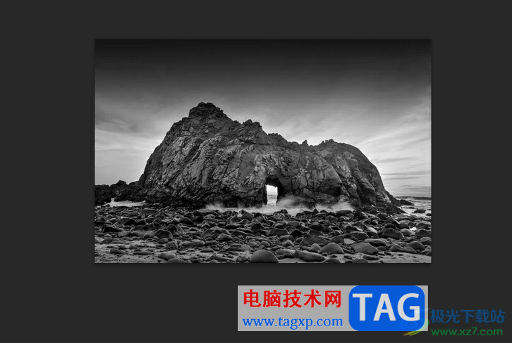 ?photoshop將兩張圖片融合在一起的教程