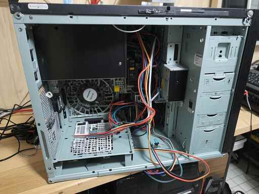 電腦開機(jī)時出現(xiàn)嗡嗡聲原因：電腦開機(jī)時發(fā)出聲音的原因是什么
